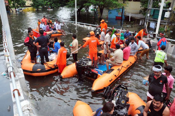 Rescue teams evacuating residents in Patna [image by: Prashant Ravi]