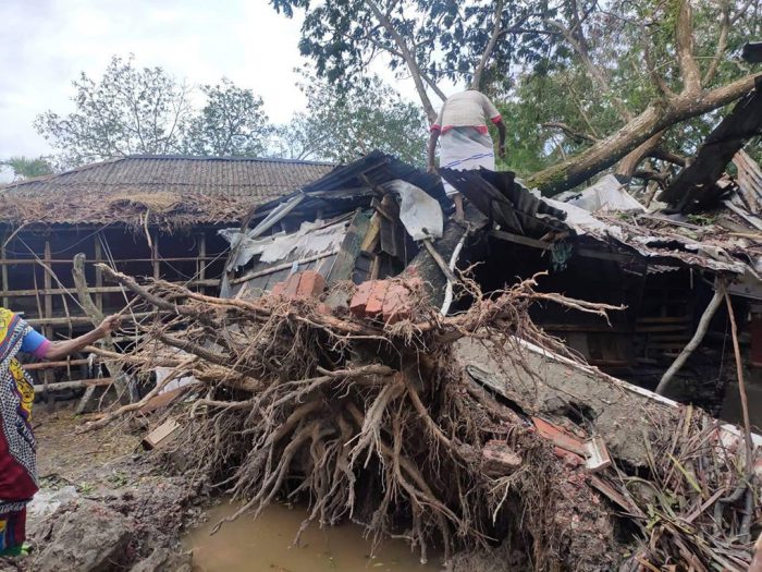 Homes destroyed in Satkhira, Bangladesh, by Cyclone Bulbul [image courtesy: Jago Nari]